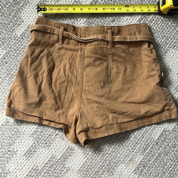 Self Trouser High Rise Short - Picture 2 of 4
